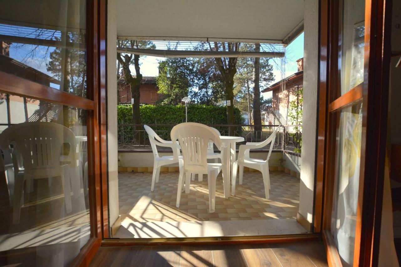 Lignano With Pool Apartamento Lignano Sabbiadoro Exterior foto